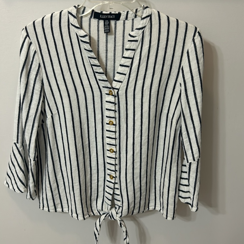 Ellen Tracy white and navy linen blouse, size PS